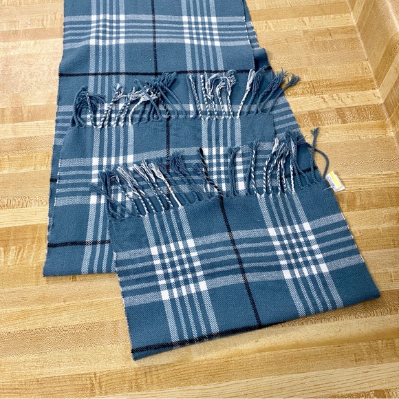 Cashmere Plaid Scarf - Picture 2 of 5
